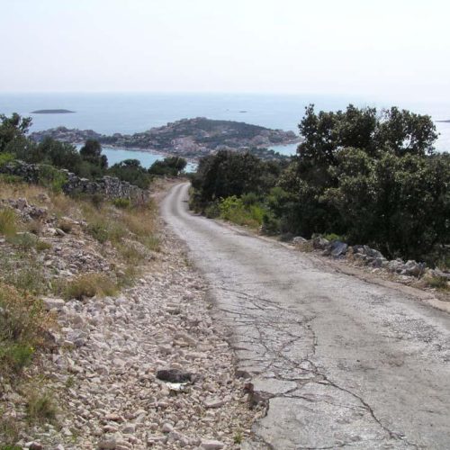 4.7km - a view to the peninsula